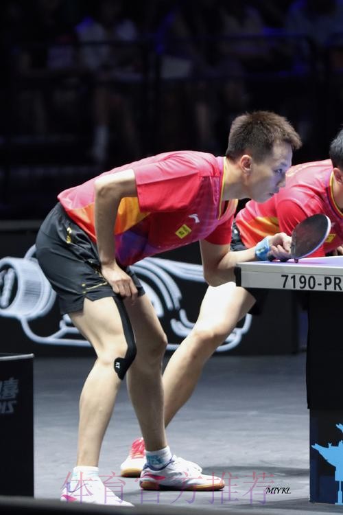 诺威尔挑战周琦 强硬抛投打成2+1